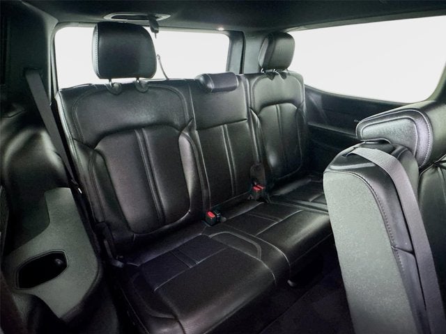 2025 Jeep Wagoneer Base