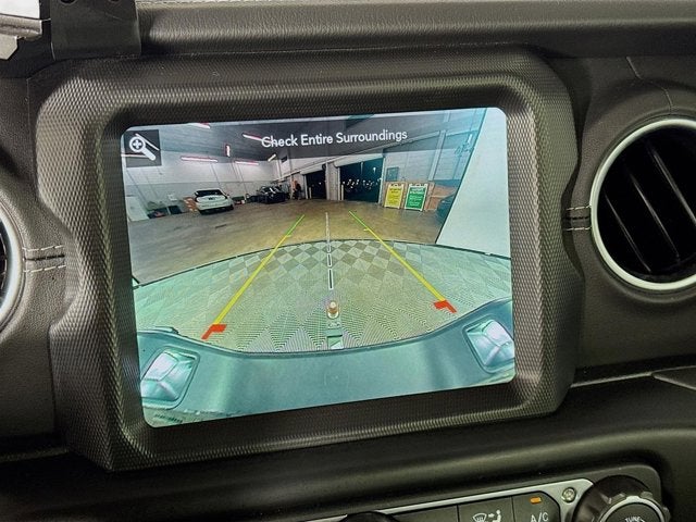 2022 Jeep Gladiator Overland