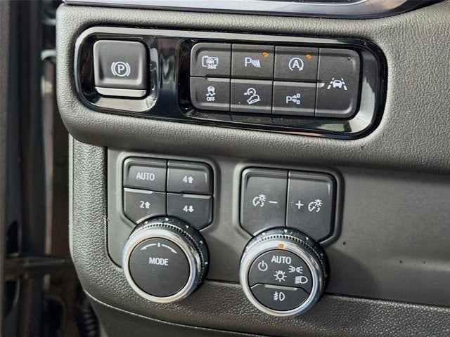 2025 GMC Yukon AT4