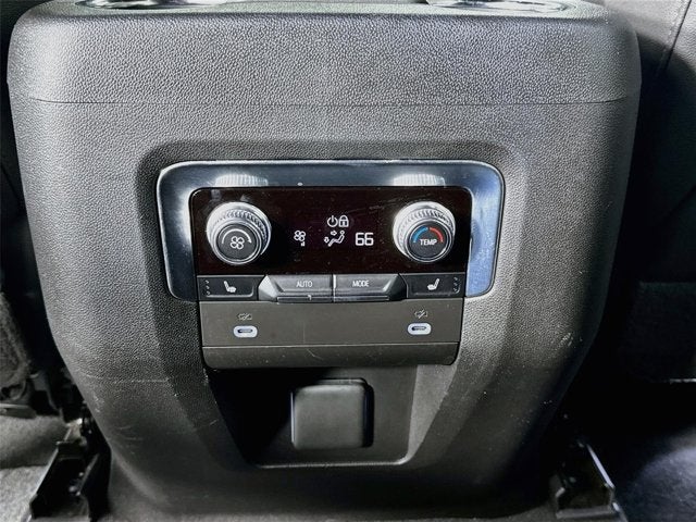 2022 GMC Yukon XL AT4