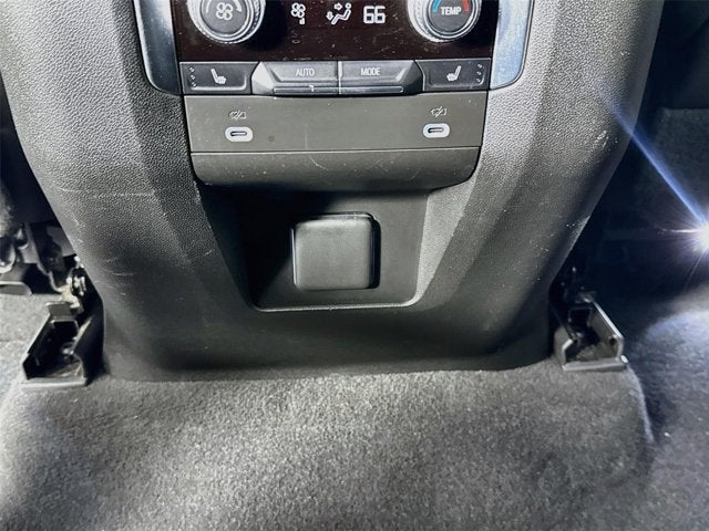 2022 GMC Yukon XL AT4