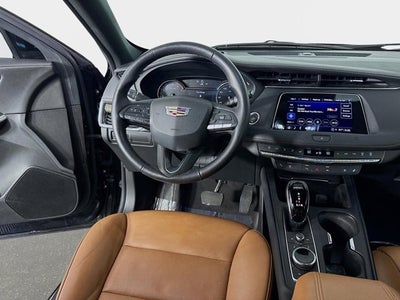 2021 Cadillac XT4 Premium Luxury