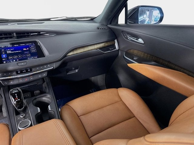 2021 Cadillac XT4 Premium Luxury