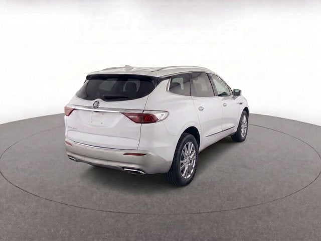 2022 Buick Enclave Essence