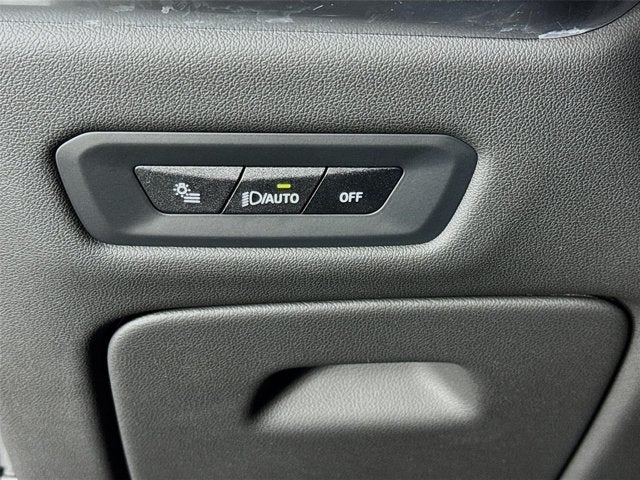 2025 BMW X6 xDrive40i