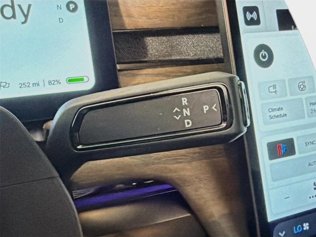 2025 Rivian R1S Ascend Tri Motor Max Pack