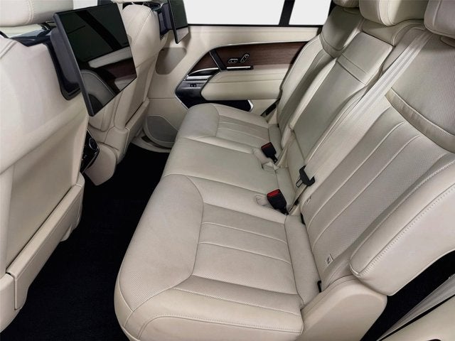 2025 Land Rover Range Rover SE