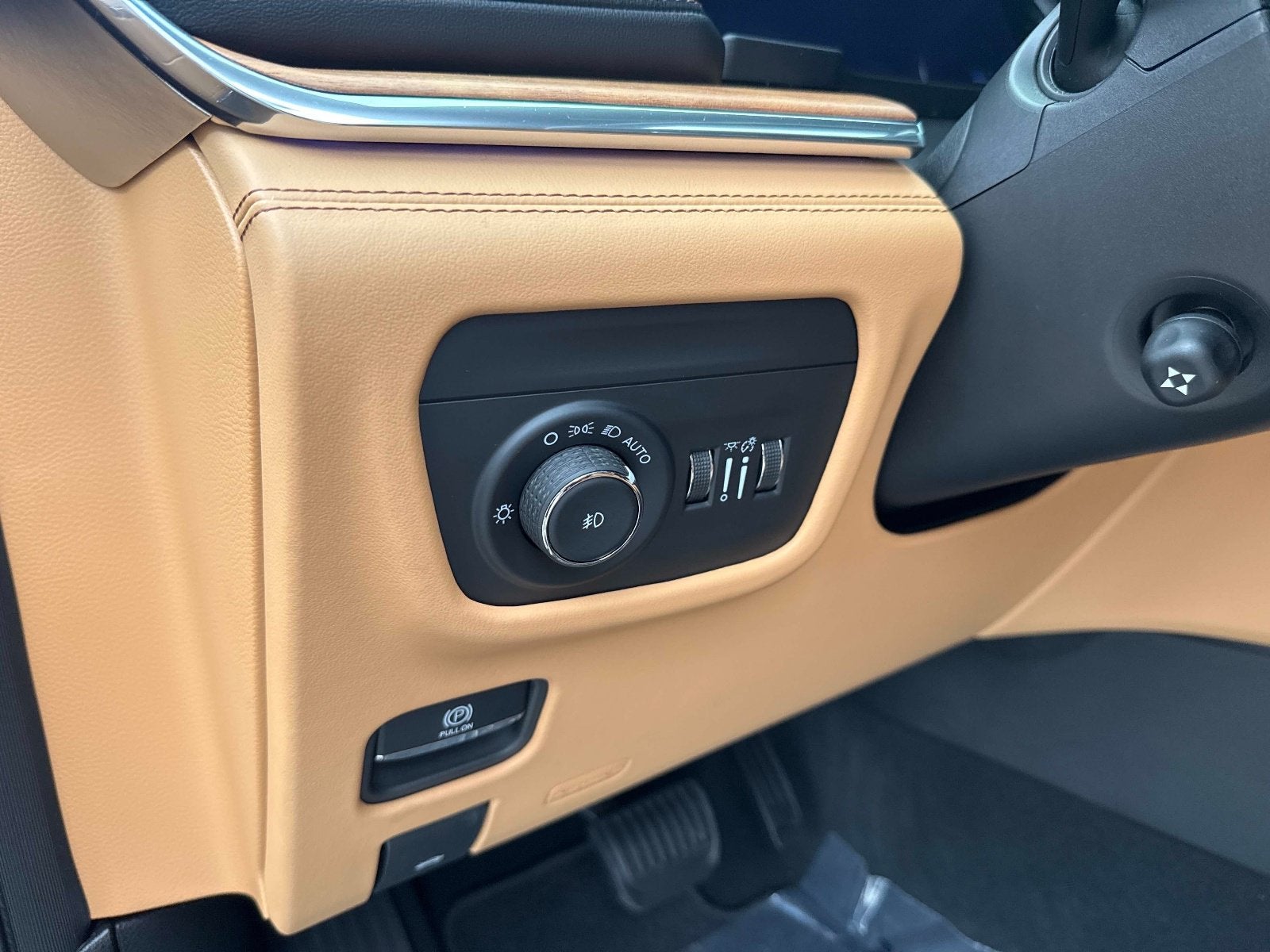 2025 Jeep Grand Cherokee Summit Reserve