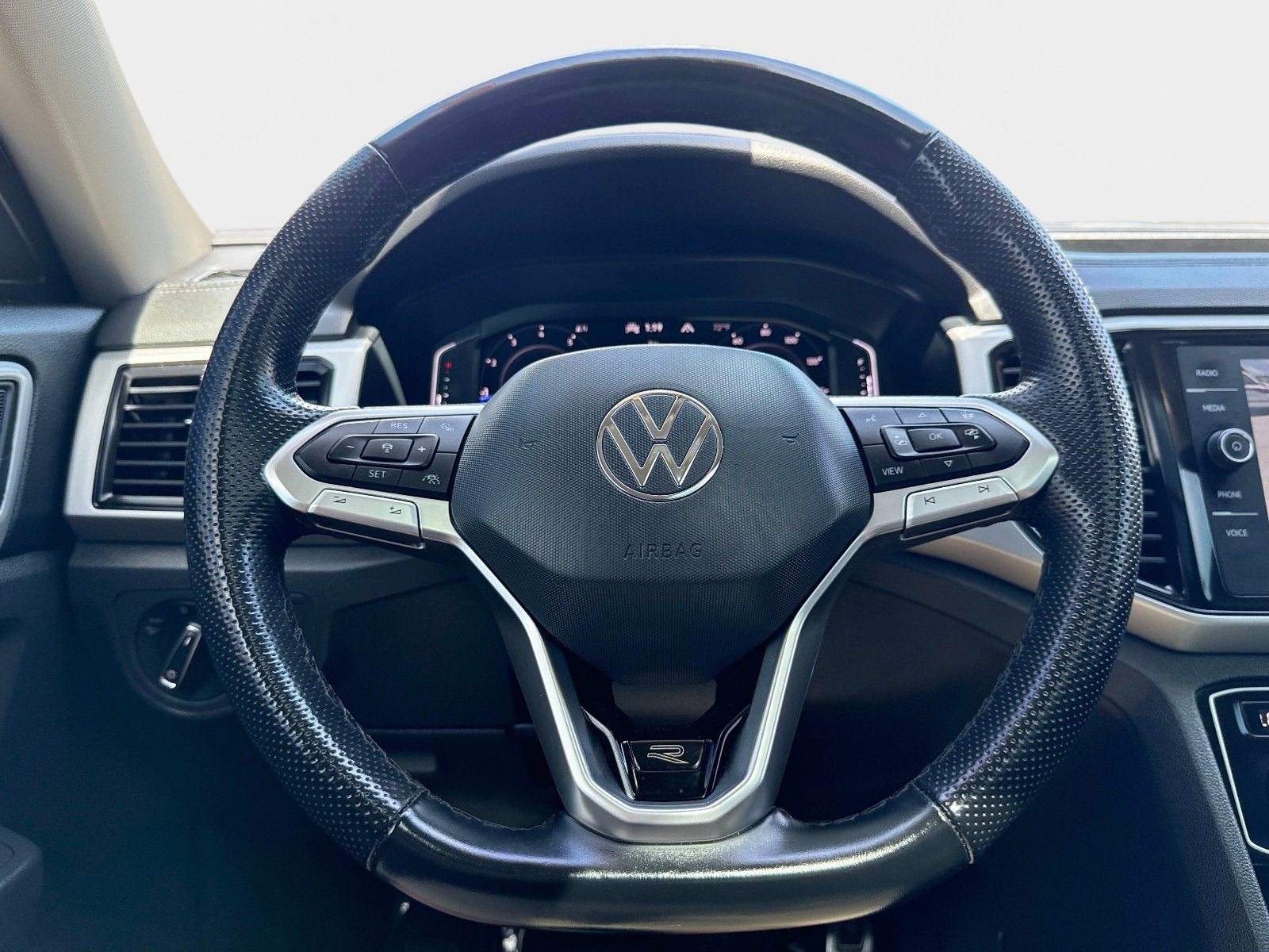 2022 Volkswagen Atlas 3.6L V6 SEL Premium R-Line