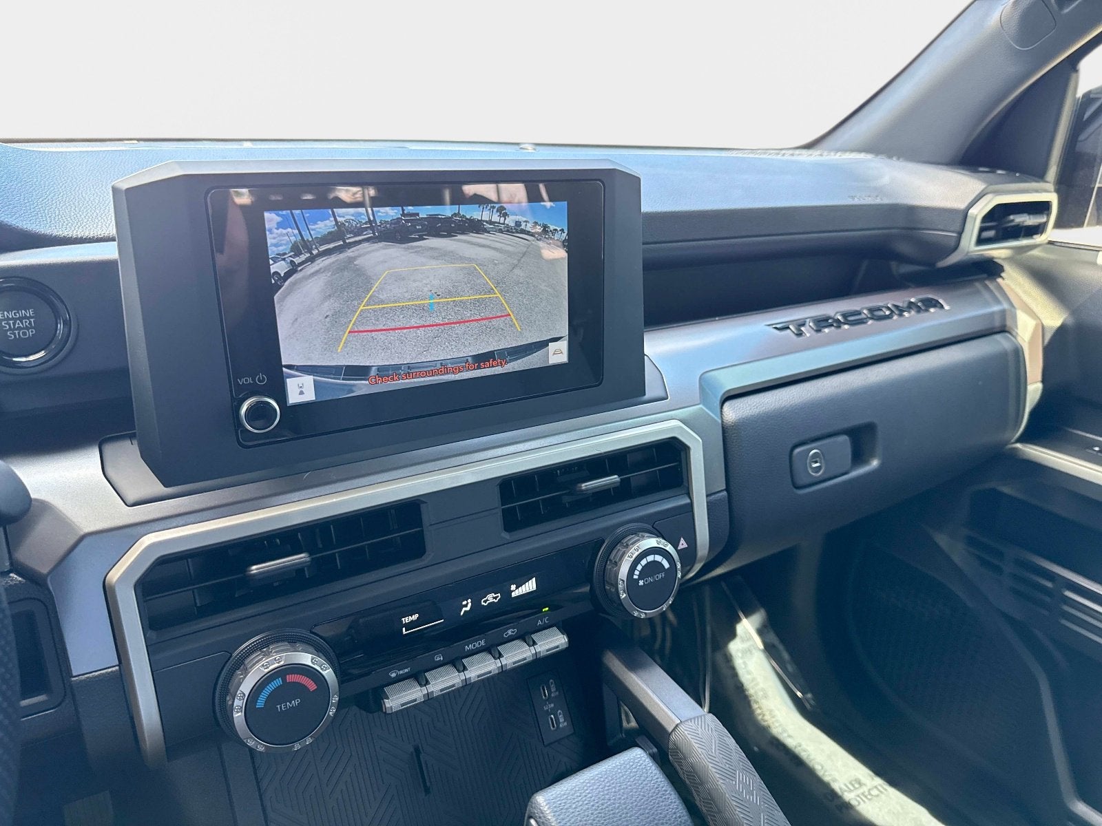 2025 Toyota Tacoma 4WD SR5