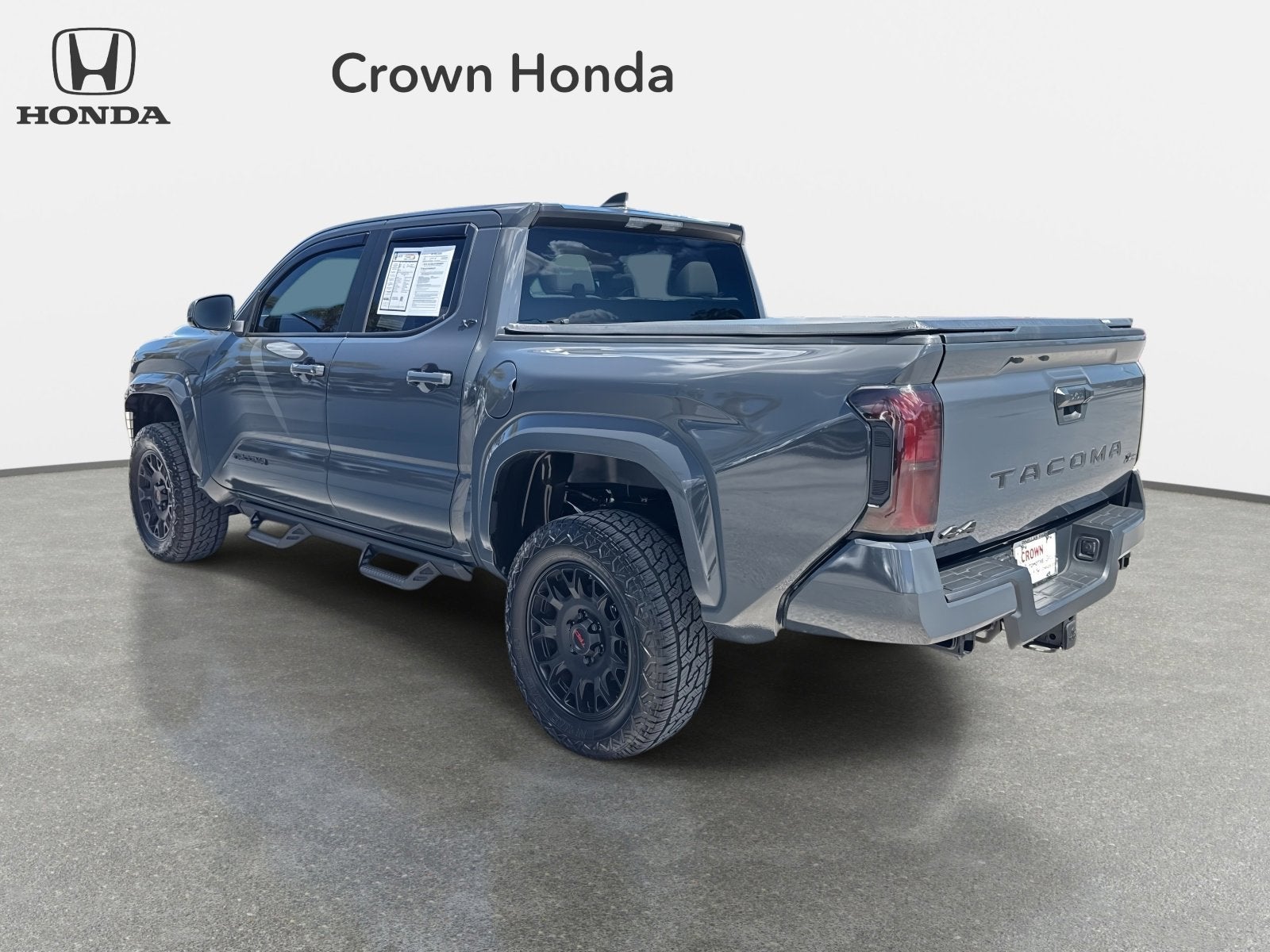 2025 Toyota Tacoma 4WD SR5