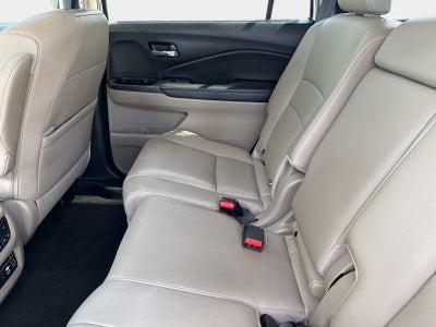 2022 Honda Pilot Touring 8-Passenger