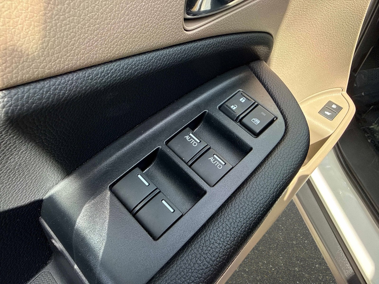 2022 Honda Pilot Touring 8-Passenger