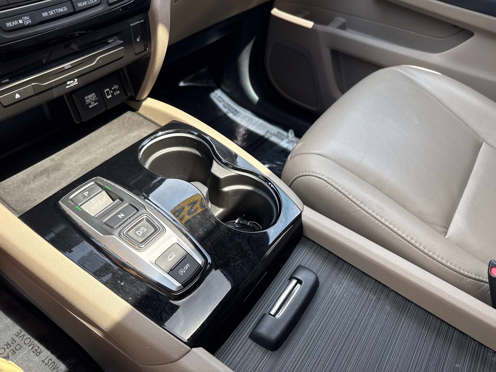 2022 Honda Pilot Touring 8-Passenger