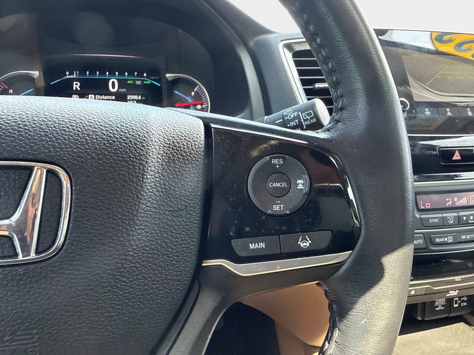 2022 Honda Pilot Touring 8-Passenger