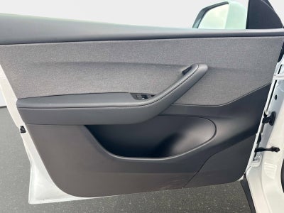 2026 Tesla Model Y Premium