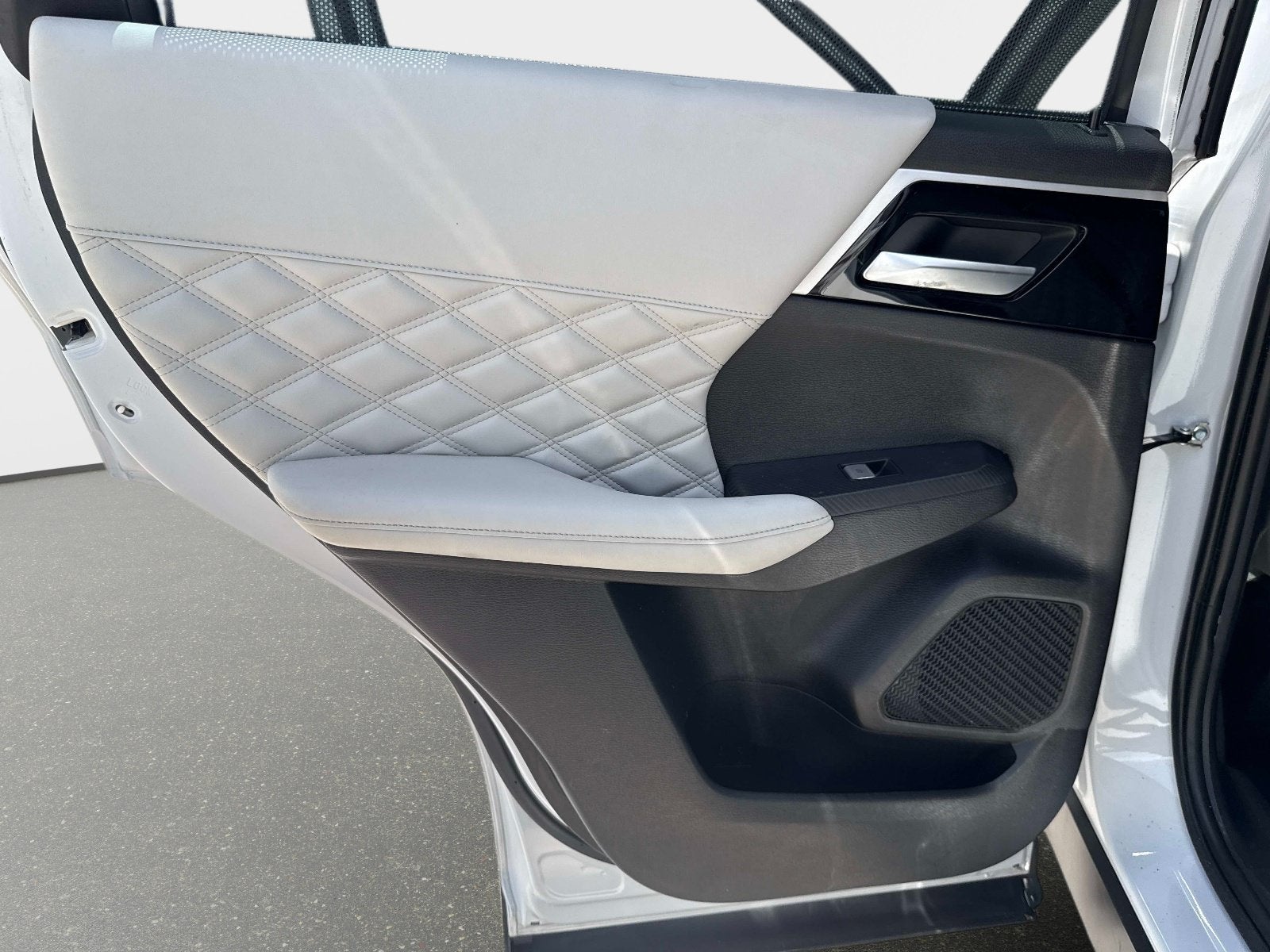 2023 Mitsubishi Outlander SEL
