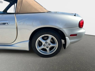 1999 Mazda Mazda MX-5 Miata Base