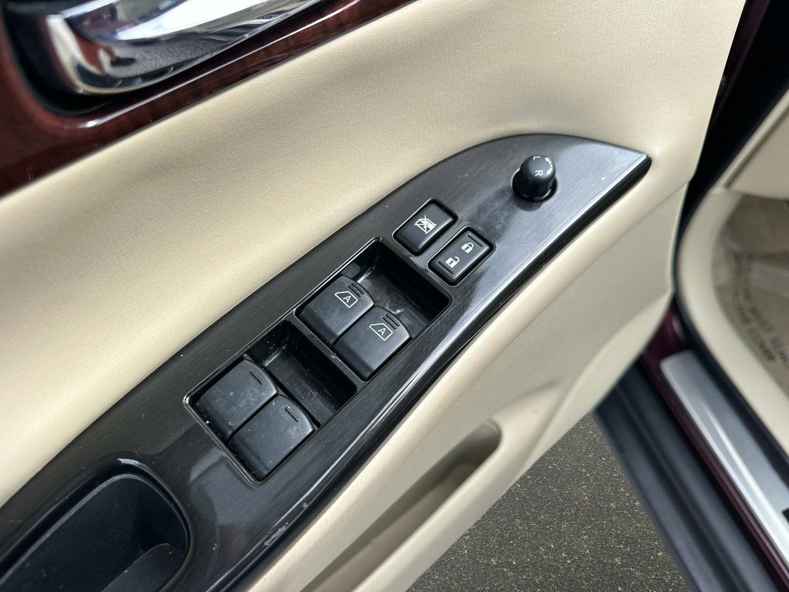 2016 INFINITI QX50 Base