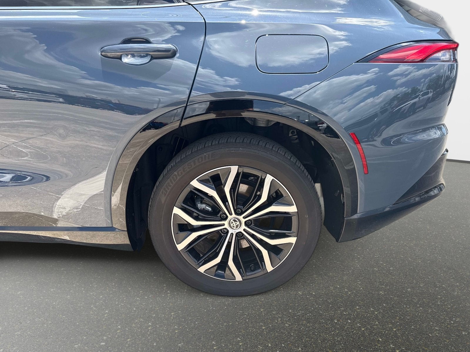 2025 Toyota Crown Signia XLE