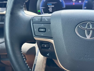 2025 Toyota Crown Signia XLE