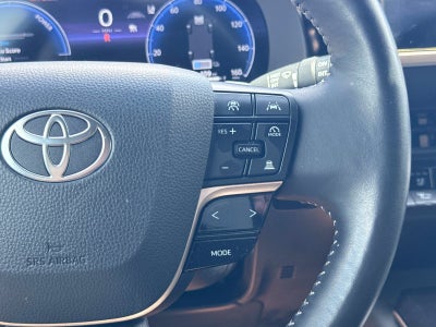2025 Toyota Crown Signia XLE