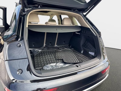 2023 Audi Q5 S line Premium