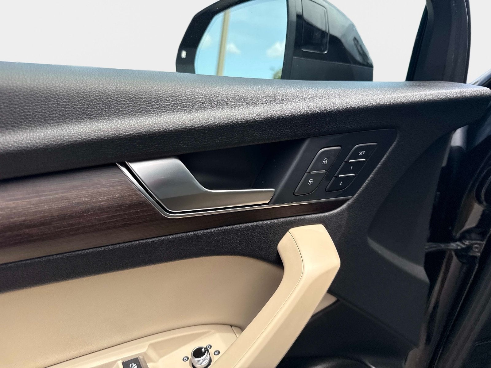 2023 Audi Q5 S line Premium
