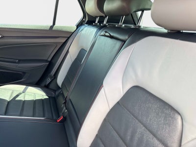 2022 Volkswagen Golf GTI SE
