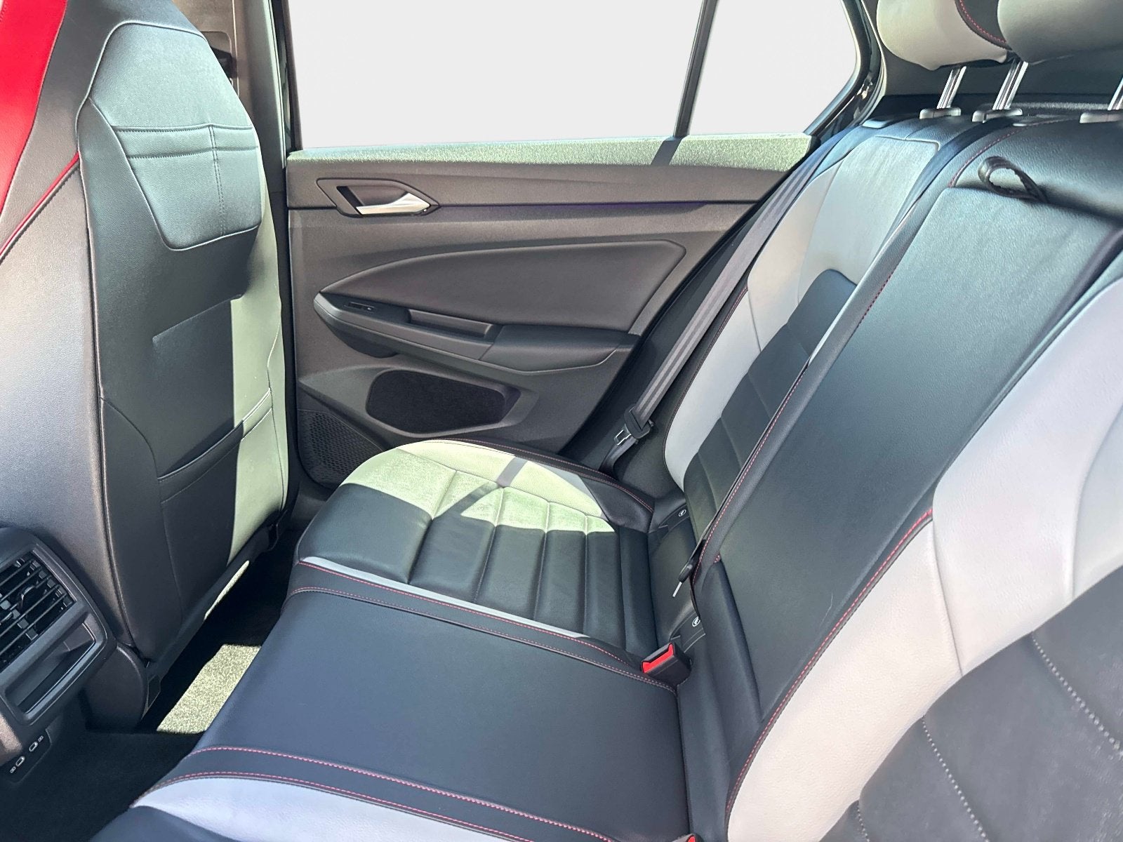 2022 Volkswagen Golf GTI SE