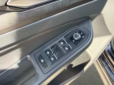 2022 Volkswagen Golf GTI SE