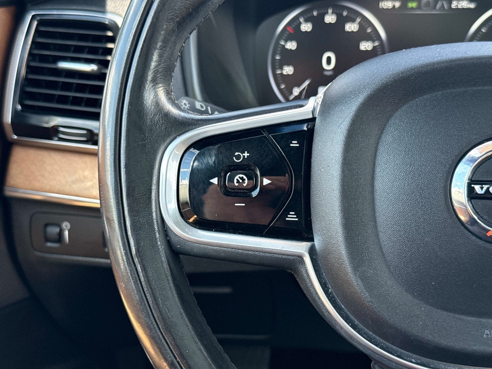 2017 Volvo XC90 Inscription