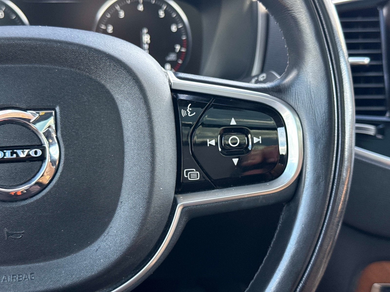 2017 Volvo XC90 Inscription