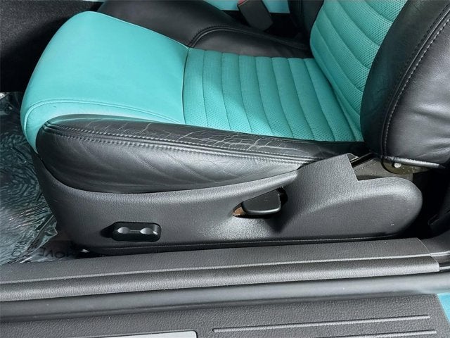 2002 Ford Thunderbird Base