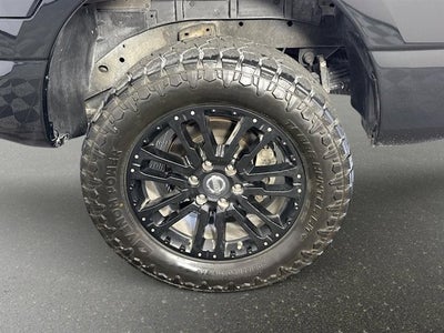 2019 Nissan Titan SV