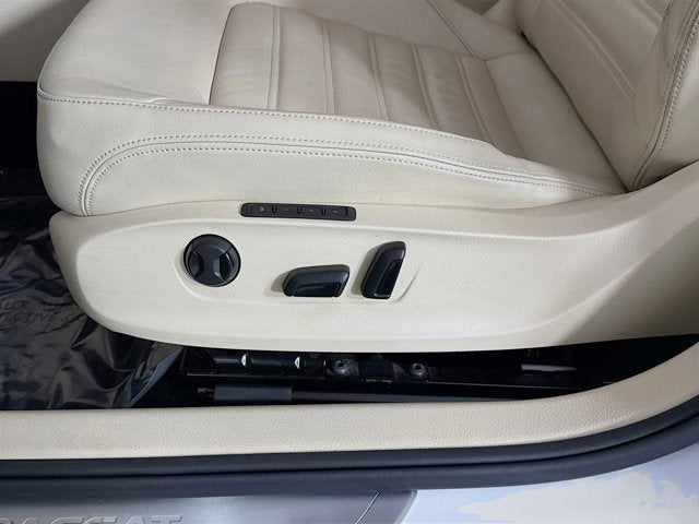 2017 Volkswagen Passat SEL Premium