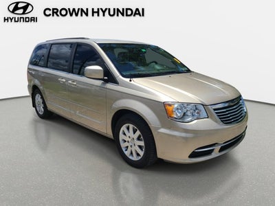 2016 Chrysler Town & Country LX