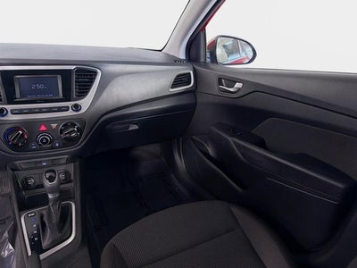 2022 Hyundai Accent SE