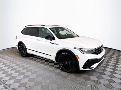 2022 Volkswagen Tiguan 2.0T SE R-Line Black