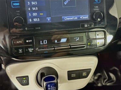 2017 Toyota Prius Three Touring