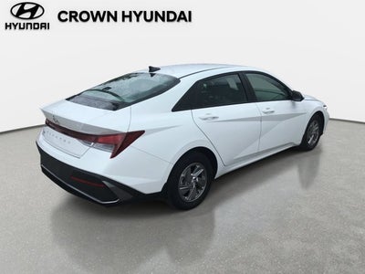 2024 Hyundai Elantra SE