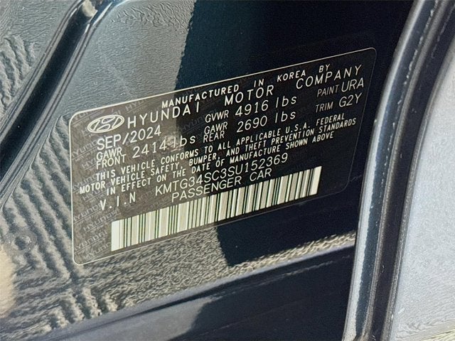 2025 Genesis G70 2.5T