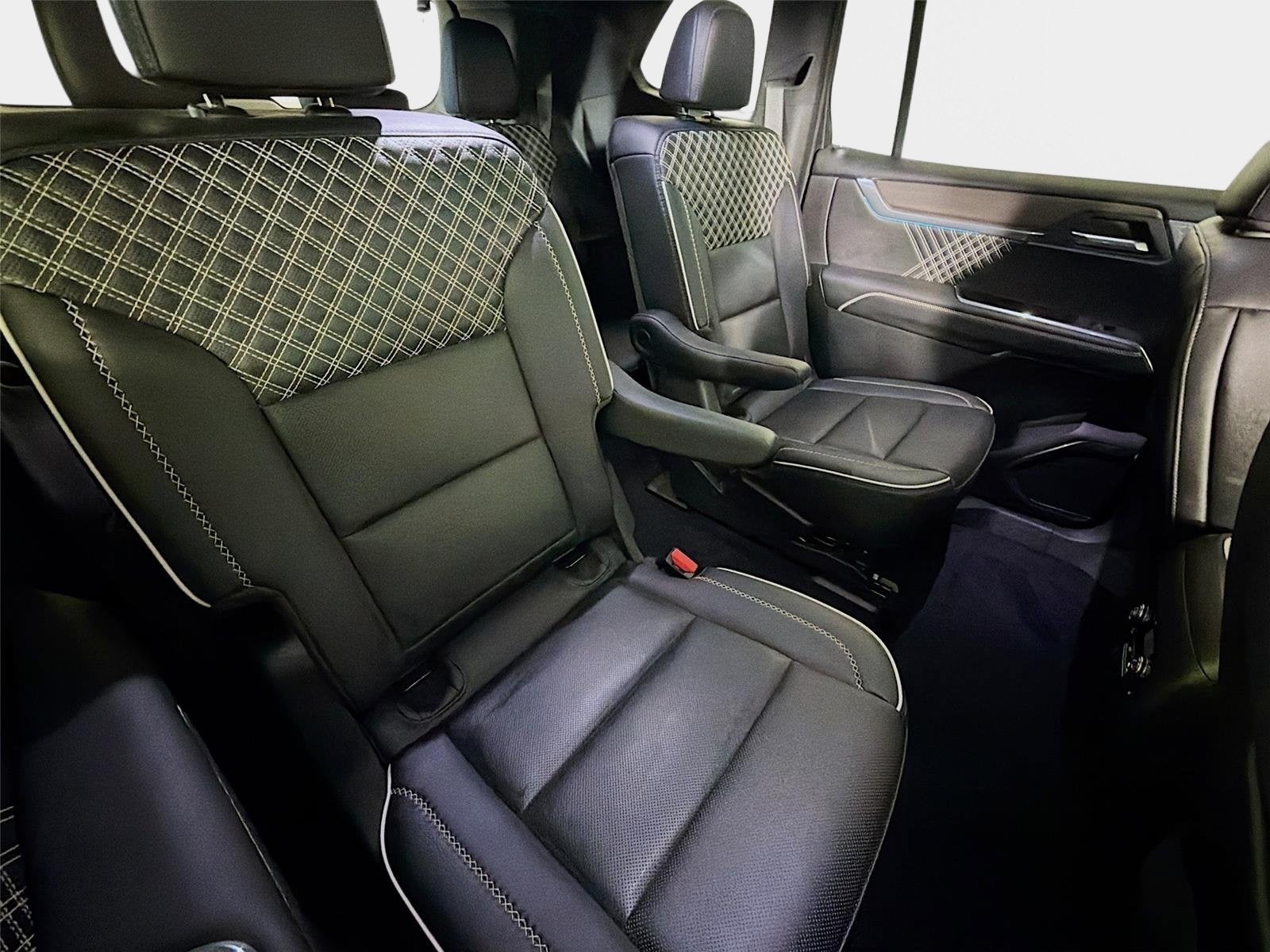 2024 GMC Acadia FWD Denali