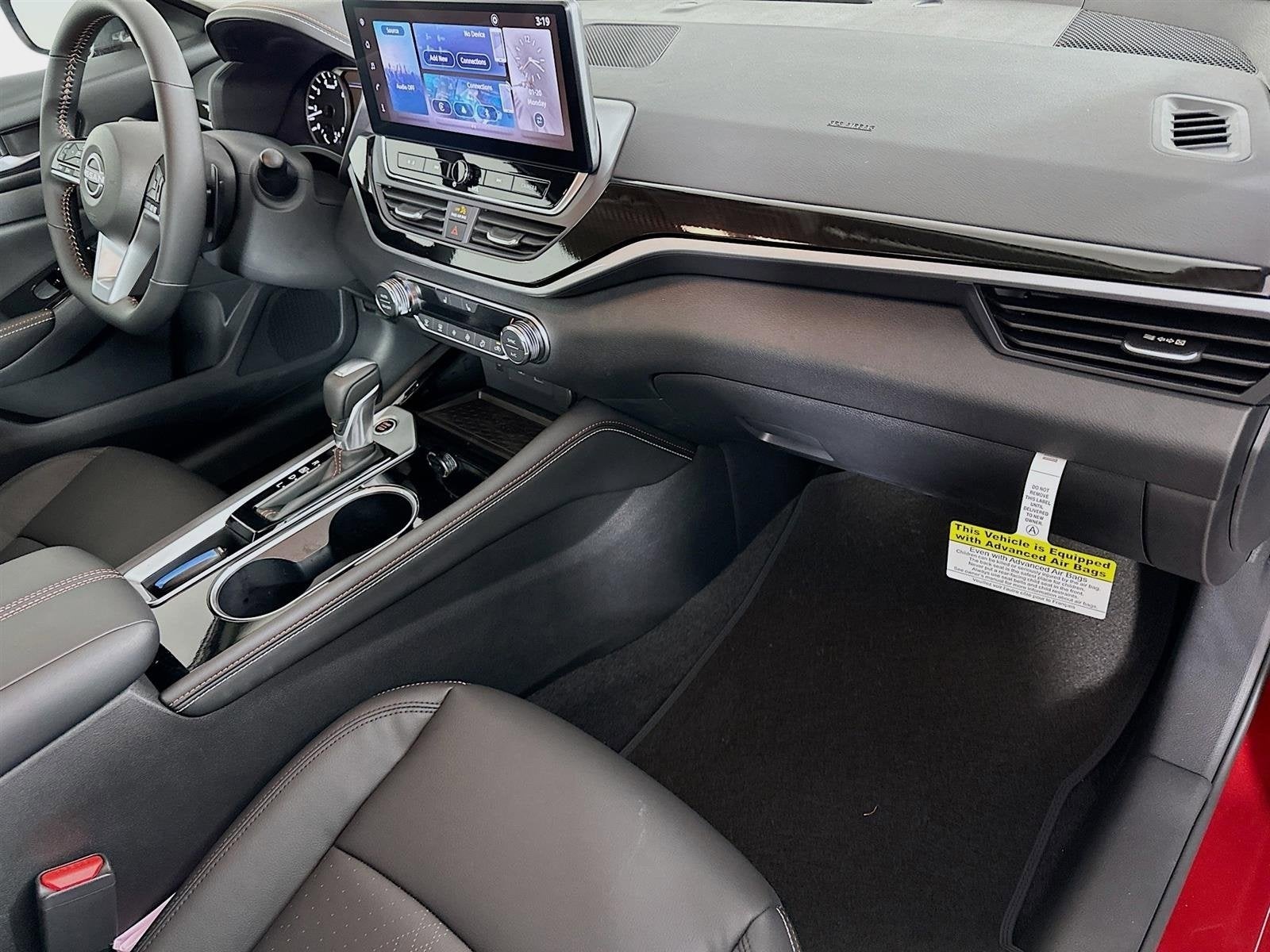 2025 Nissan Altima SR