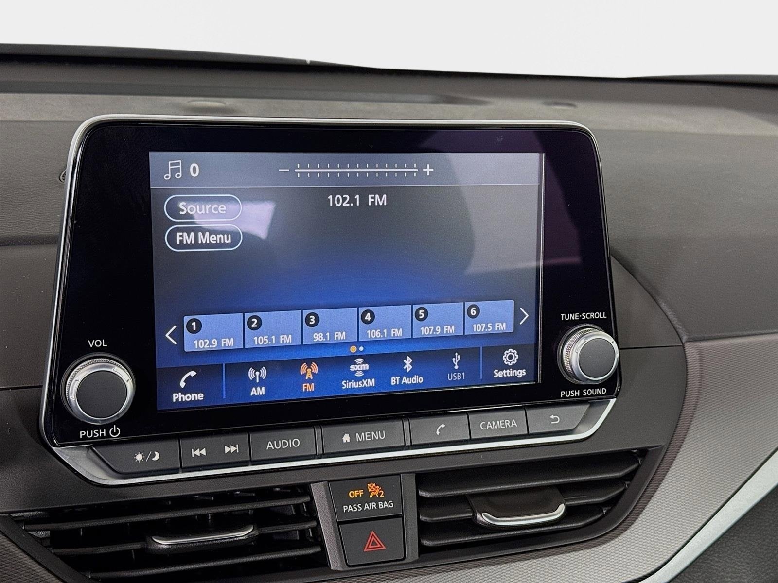 2025 Nissan Altima SR