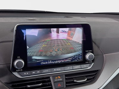 2025 Nissan Altima SR