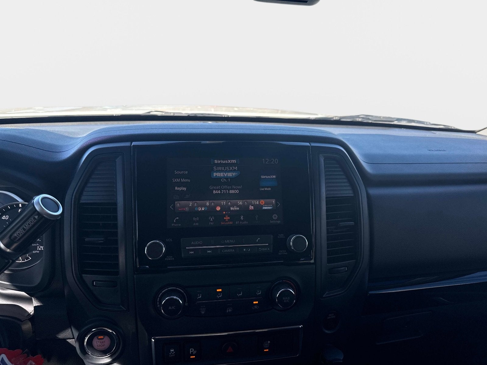 2024 Nissan Titan SV