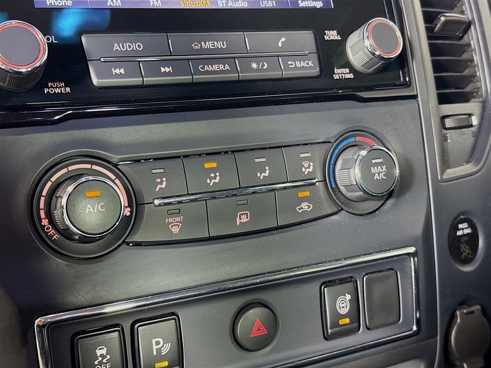 2024 Nissan Titan SV