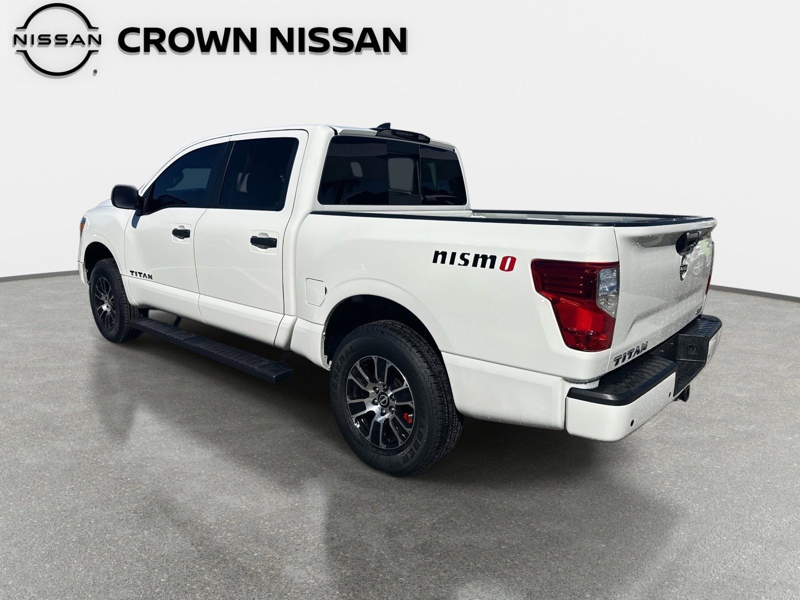 2024 Nissan Titan SV