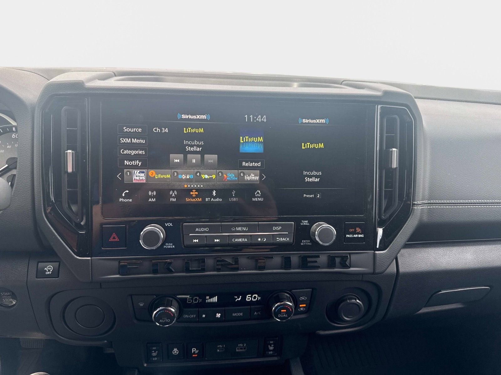 2026 Nissan Frontier SV